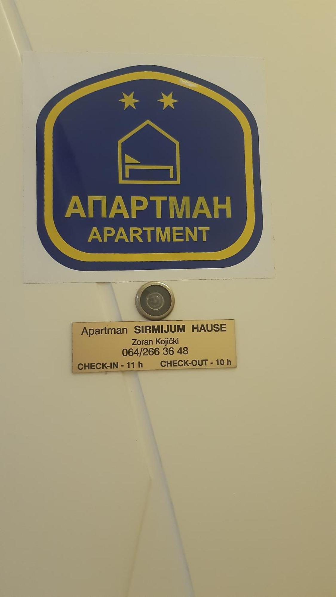 Sirmijum Hause Apartment Sremska Mitrovica Bagian luar foto